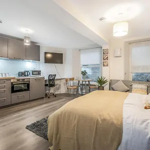  Apartment Spacious & Cosy Studio Flat In The Heart Of Centre
