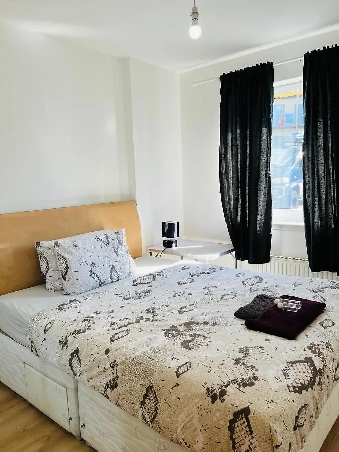Fabulous 1Bed 1Bath Ground Floor Shared Accommodation ,Only Double Room Edinburgh 0*,  United Kingdom
