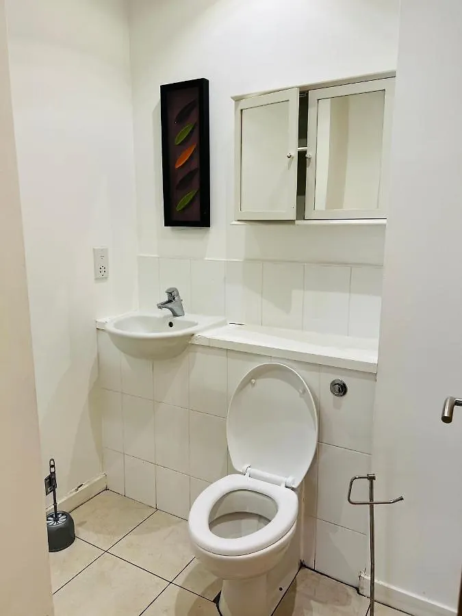 Apartment Fabulous 1Bed 1Bath Ground Floor Shared Accommodation ,Only Double Room Edinburgh